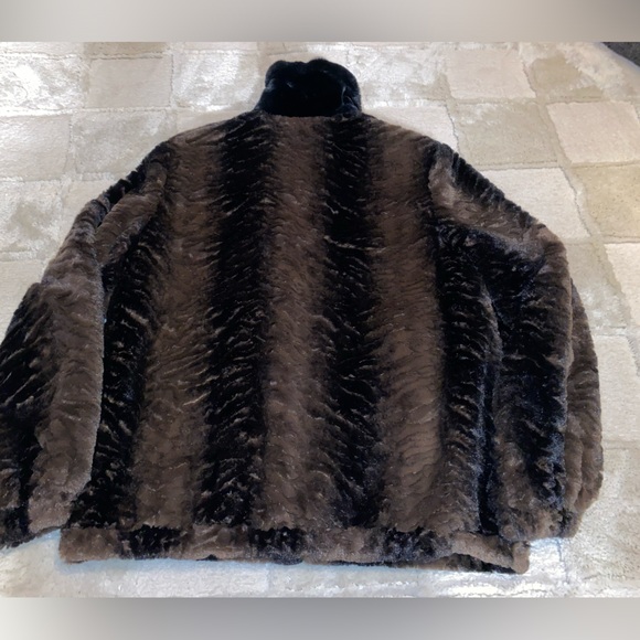 Pamela McCoy Faux Fur Coat Medium - Picture 7 of 8
